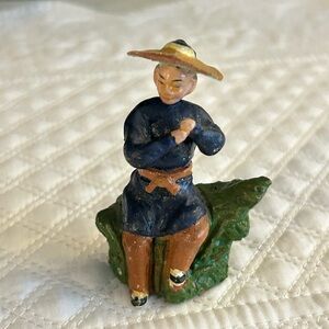 Vtg ceramic figurine of a mudman